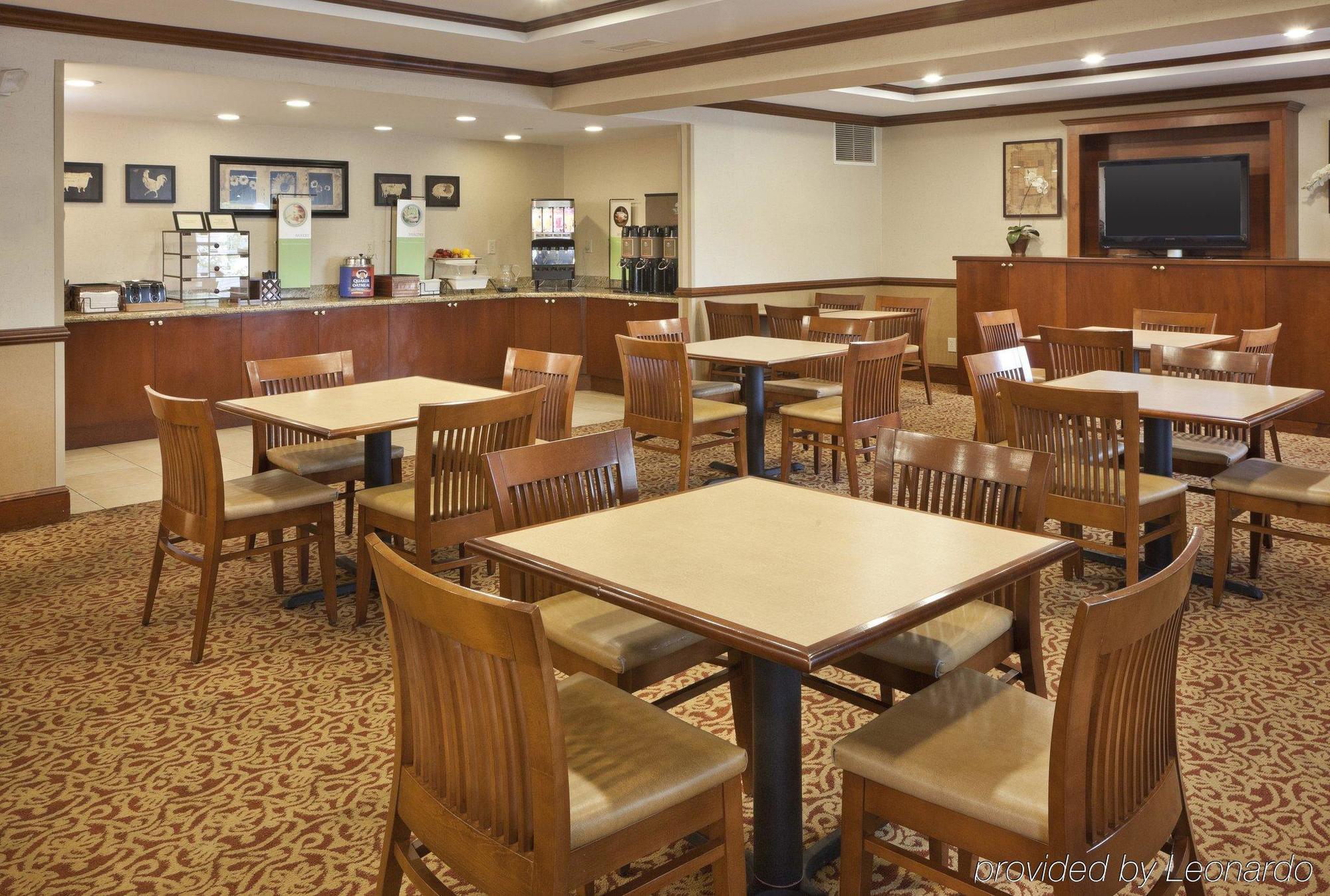 Spark By Hilton Woodbridge Restaurante foto
